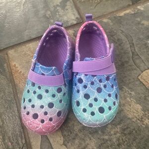Girls water shoes